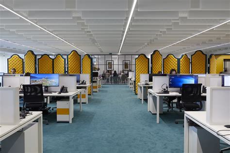 gucci singapore office